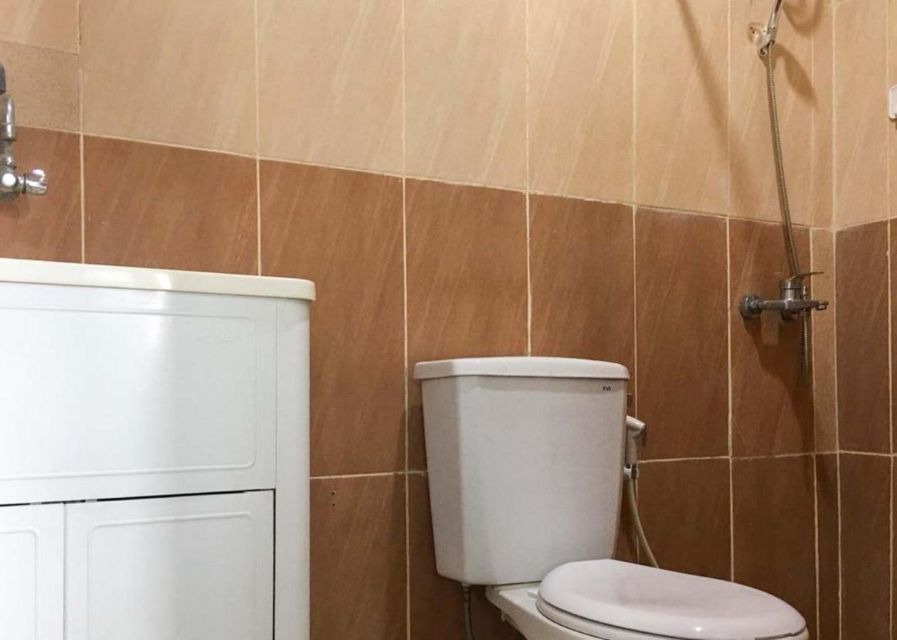 Hotel Reddoorz @ Citraland Surabaja Zewnętrze zdjęcie