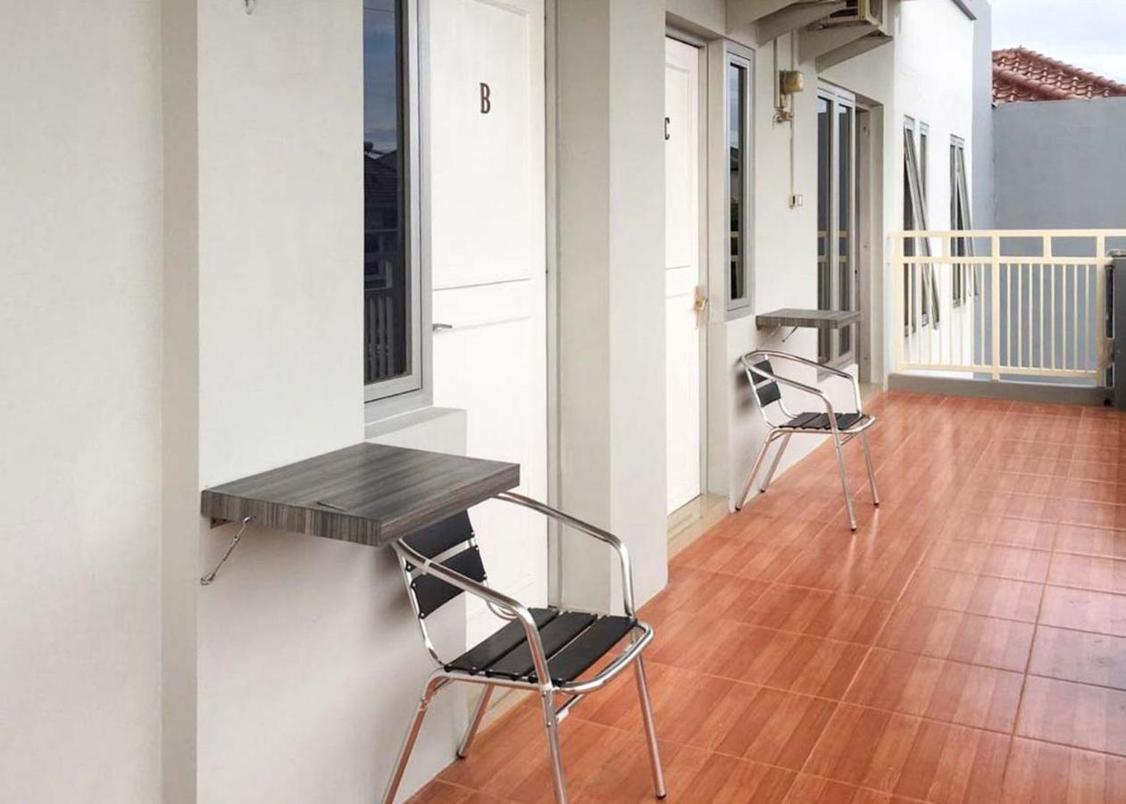 Hotel Reddoorz @ Citraland Surabaja Zewnętrze zdjęcie