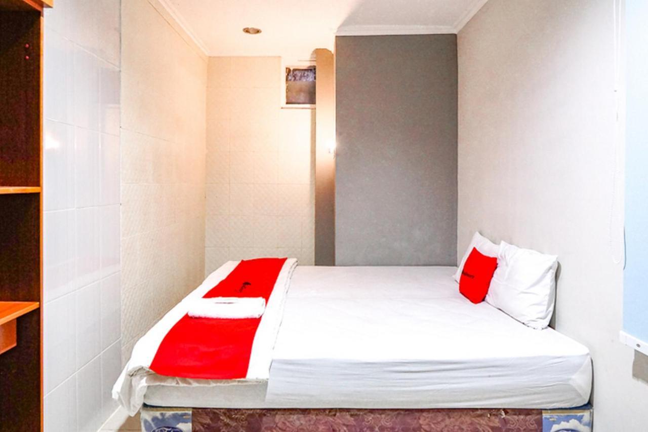 Hotel Reddoorz @ Citraland Surabaja Zewnętrze zdjęcie