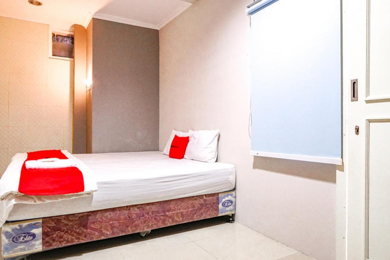 Hotel Reddoorz @ Citraland Surabaja Zewnętrze zdjęcie